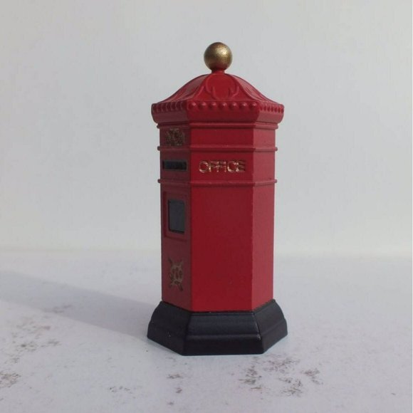 Dept 56 Heritage Village English Post Box Christmas Village Accessory - 1992 - Picture 6 of 9